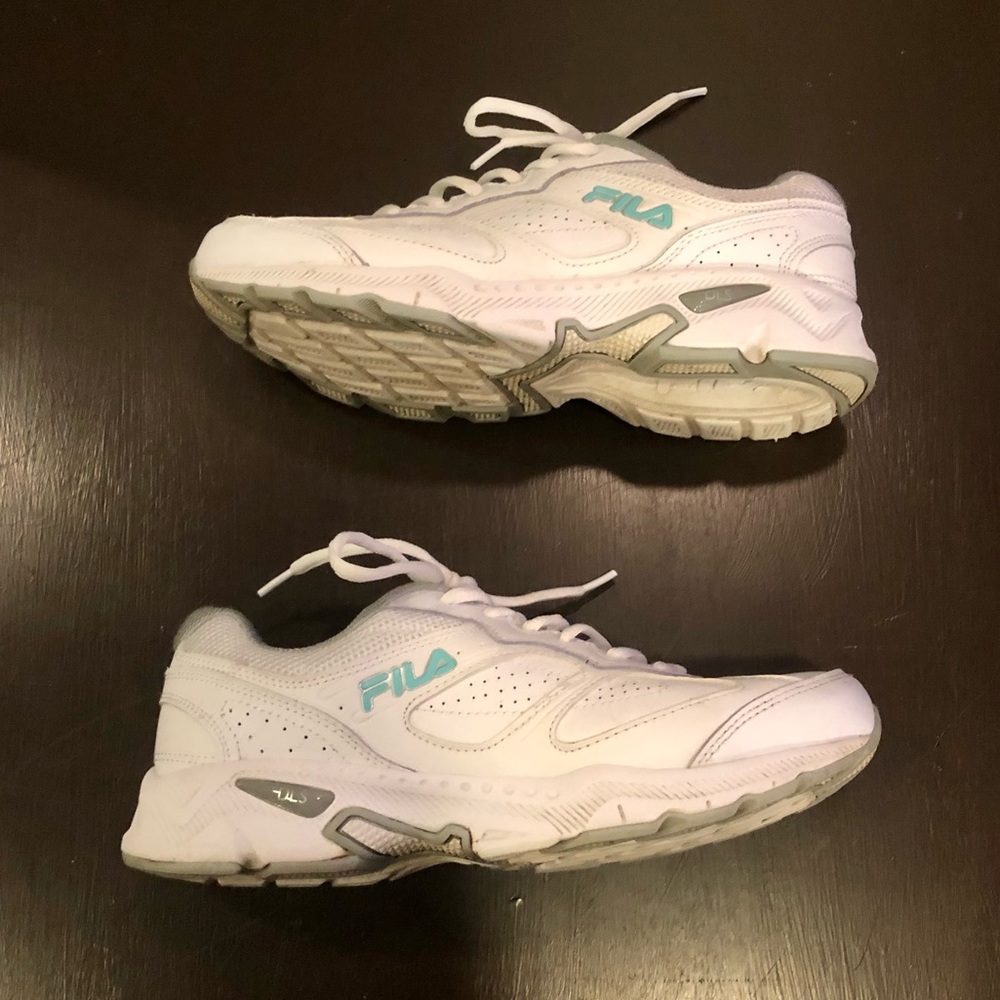 Fila Memory Glimpse White Walking Sneakers Size 9
